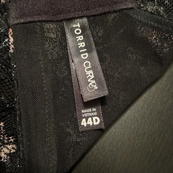 LIGHTLY LINED EVERYDAY WIRE-FREE BRA - LACE FLORAL WITH 360° BACK SMOOTHING™ - Picture 12 of 12